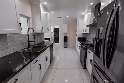 9711 Wheatland Avenue, Shadow Hills, CA 91040 - Photo 11