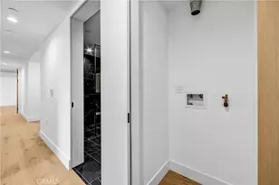 10352 Riverside Dr, Toluca Lake, CA 91602 - Photo 39