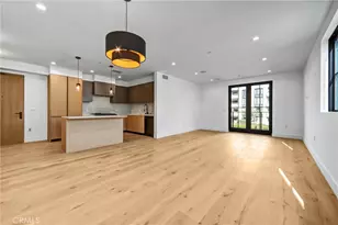 10352 Riverside Dr, Toluca Lake, CA 91602 - Photo 19