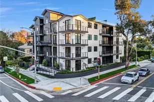 10352 Riverside Dr, Toluca Lake, CA 91602 - Photo 3