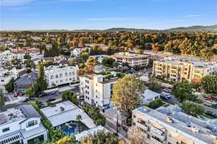 10352 Riverside Dr, Toluca Lake, CA 91602 - Photo 47