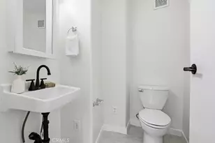 10718 Valley Spring Ln, North Hollywood, CA 91602 - Photo 13