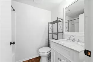 14715 Saticoy St, Van Nuys, CA 91405 - Photo 31