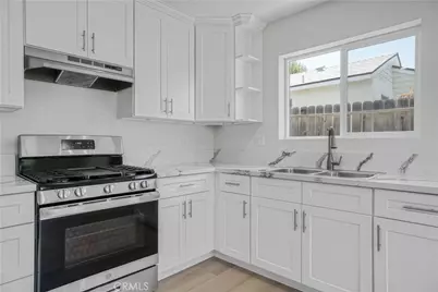 19120 Bessemer, Tarzana, CA 91335 - Photo 29