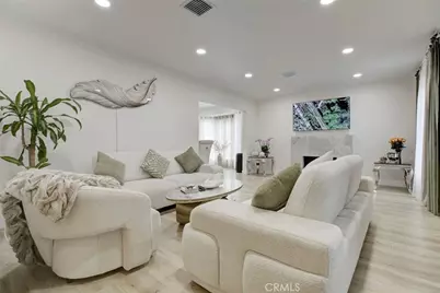 15556 Valerio, Van Nuys, CA 91406 - Photo 11