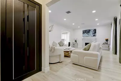 15556 Valerio, Van Nuys, CA 91406 - Photo 9