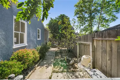 1433 Del Monte Drive, Glendale, CA 91207 - Photo 29