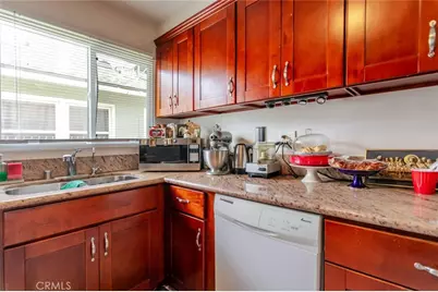 12806 Oxnard Street, North Hollywood, CA 91606 - Photo 9