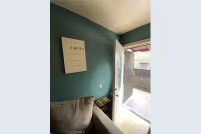 11018 S Figueroa, Los Angeles, CA 90061 - Photo 9