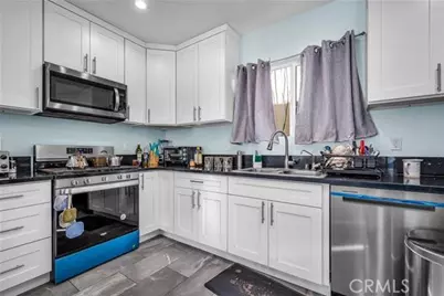 609 Corwin Avenue, Glendale, CA 91206 - Photo 11