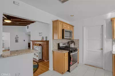 6331 Murietta, Los Angeles, CA 91401 - Photo 11