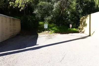 6845 Alta Loma Terrace, Los Angeles, CA 90068 - Photo 45