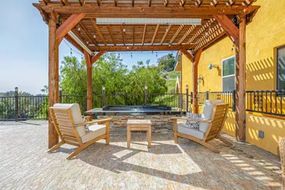 9336 Wayside Drive, Sunland, CA 91040 - Photo 5