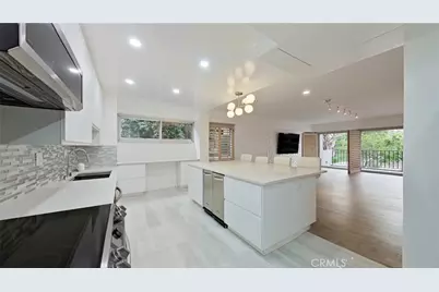 10450 Wilshire Boulevard #2A, Los Angeles, CA 90024 - Photo 13