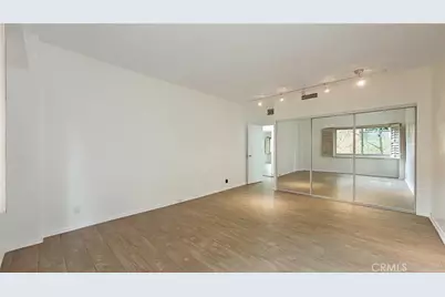 10450 Wilshire Boulevard #2A, Los Angeles, CA 90024 - Photo 15