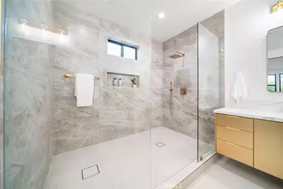 5623 Oso, Woodland Hills, CA 91367 - Photo 31