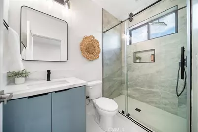 5623 Oso, Woodland Hills, CA 91367 - Photo 67