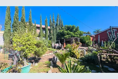 1343 Highland, Glendale, CA 91202 - Photo 35