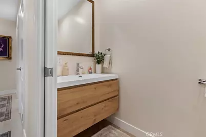 2101 E Glenoaks Boulevard, Glendale, CA 91206 - Photo 25