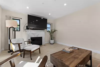 2101 E Glenoaks Boulevard, Glendale, CA 91206 - Photo 9