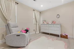 2101 E Glenoaks Blvd, Glendale, CA 91206 - Photo 29