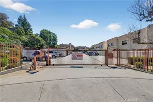 9325 Sunland Park Dr, Los Angeles, CA 91352 - Photo 19