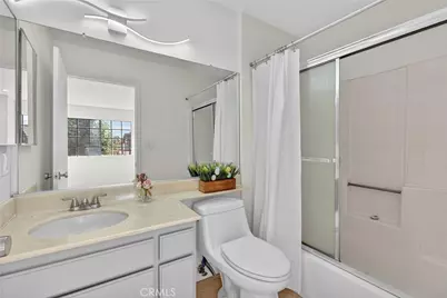 9325 Sunland Park Drive #2, Los Angeles, CA 91352 - Photo 13