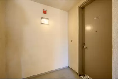 217 S Marengo #304, Pasadena, CA 91101 - Photo 3