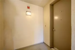 217 S Marengo, Pasadena, CA 91101 - Photo 3