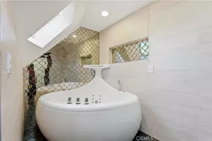 5836 Winnetka Ave, Woodland Hills, CA 91367 - Photo 21