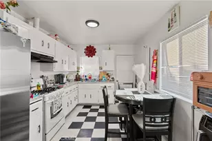 11816 Victory Blvd, North Hollywood, CA 91606 - Photo 7