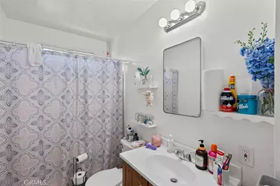 11816 Victory Boulevard, North Hollywood, CA 91606 - Photo 3