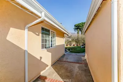 11020 Scoville Avenue, Sunland, CA 91040 - Photo 21