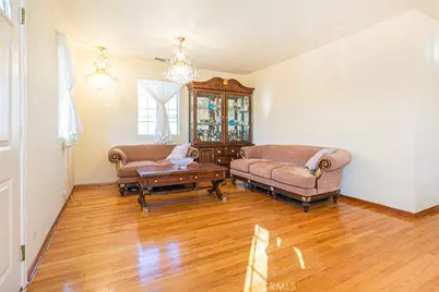 11020 Scoville Avenue, Sunland, CA 91040 - Photo 3