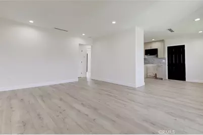 210 W Alameda, Burbank, CA 91502 - Photo 13