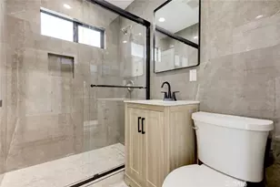 210 W Alameda, Burbank, CA 91502 - Photo 15