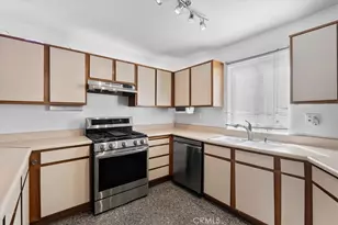 6036 Hazelhurst, North Hollywood, CA 91606 - Photo 13