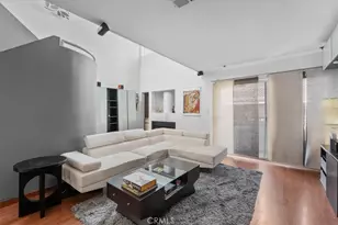 6036 Hazelhurst, North Hollywood, CA 91606 - Photo 3