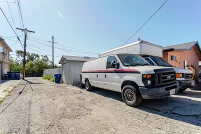 2945 Estara Avenue, Los Angeles, CA 90065 - Photo 39