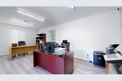 6851 Foothill Boulevard, Tujunga, CA 91042 - Photo 5