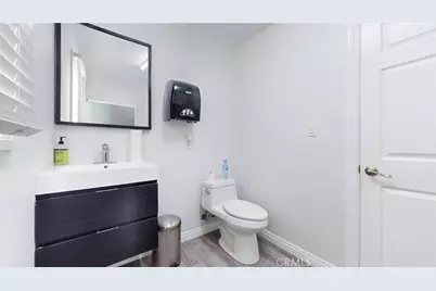 6851 Foothill Boulevard, Tujunga, CA 91042 - Photo 21