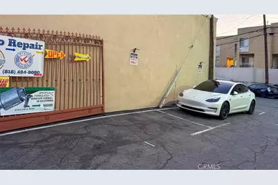 711 S Brand Boulevard, Glendale, CA 91204 - Photo 13