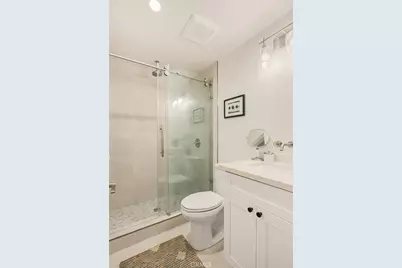 1331 N Evergreen Street, Burbank, CA 91505 - Photo 17