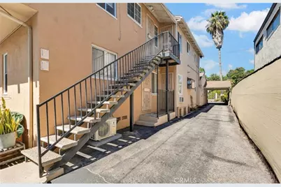 4918 Cahuenga, North Hollywood, CA 91601 - Photo 9