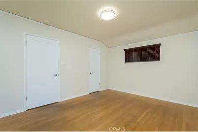 306 Parkwood Drive, Glendale, CA 91202 - Photo 35