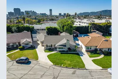 306 Parkwood Drive, Glendale, CA 91202 - Photo 61