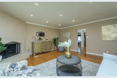 306 Parkwood Drive, Glendale, CA 91202 - Photo 25