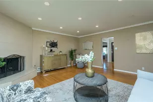 306 Parkwood Dr, Glendale, CA 91202 - Photo 25