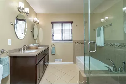 306 Parkwood Drive, Glendale, CA 91202 - Photo 41