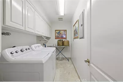 4177 S Cloverdale, Los Angeles, CA 90008 - Photo 17